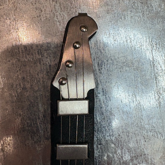 Vintage Unique Collectable Working Guitar-Shaped Watch Same Day Shipping - Picture 7 of 15